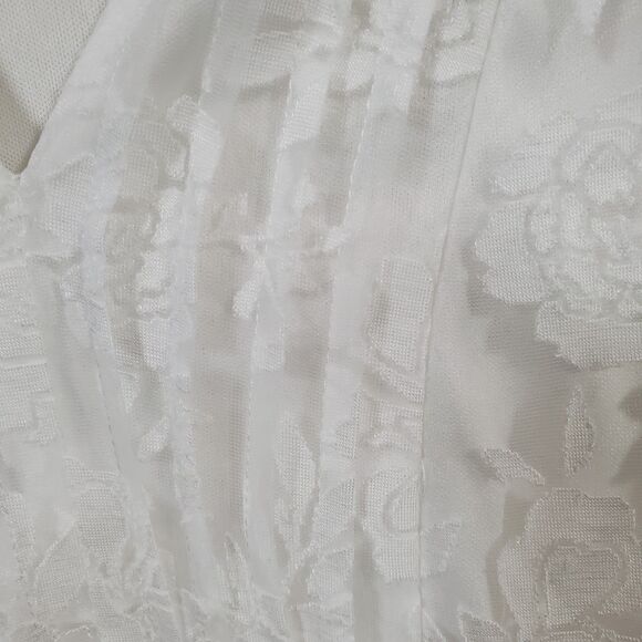 Siren Lily White Floral Lined Sheer Lace 3/4 Sleeve Open V Neck Blouse 2X - Picture 8 of 16